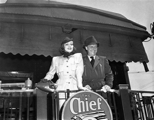 1937: Marlene Dietrich